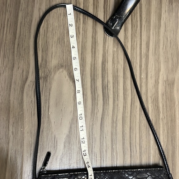 VTG BLACK LEATHER FAUX PYTHON BAGS BY PINKY BAG - Picture 15 of 16